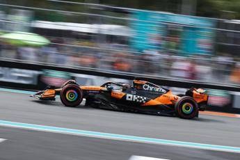 Piastri vince Gp Miami e doppietta McLaren, flop Ferrari