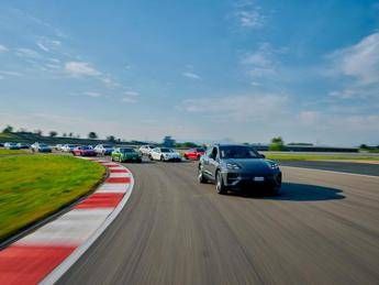 Porsche lancia il Registro Italiano E-Motion, club elettrico unico al mondo