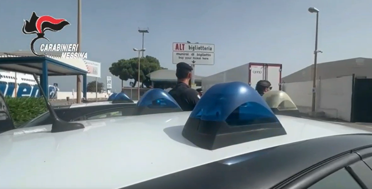 Sbarca dal traghetto a Messina con 4 chili di cocaina, arrestato