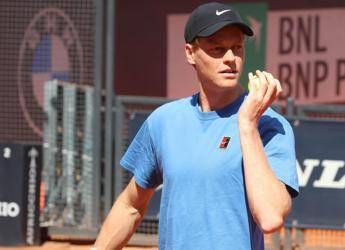 Sinner, allenamento con Ruud tra l’entusiasmo del Foro