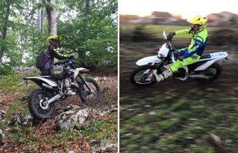 Tragedia nel motocross, muore in gara a 22 anni: travolto da altri piloti