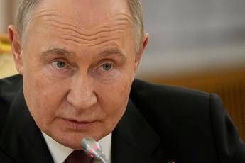 Ucraina, Putin risponde all’ultimatum Ue: “Proposti negoziati dal 15 maggio”