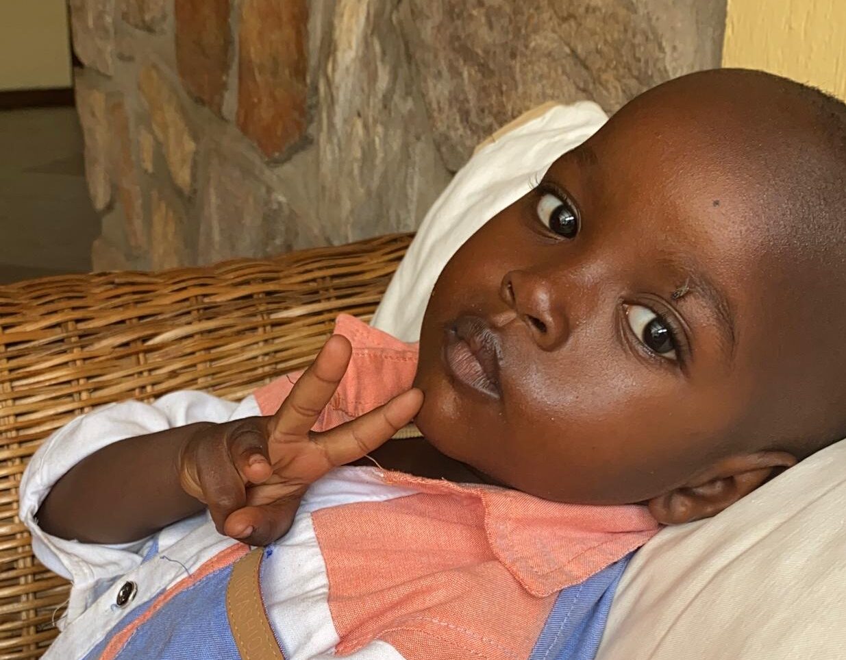 Bambino del Burundi operato a Taormina, Abbadessa: “Con il ponte umanitario abbiamo salvato un’altra vita”