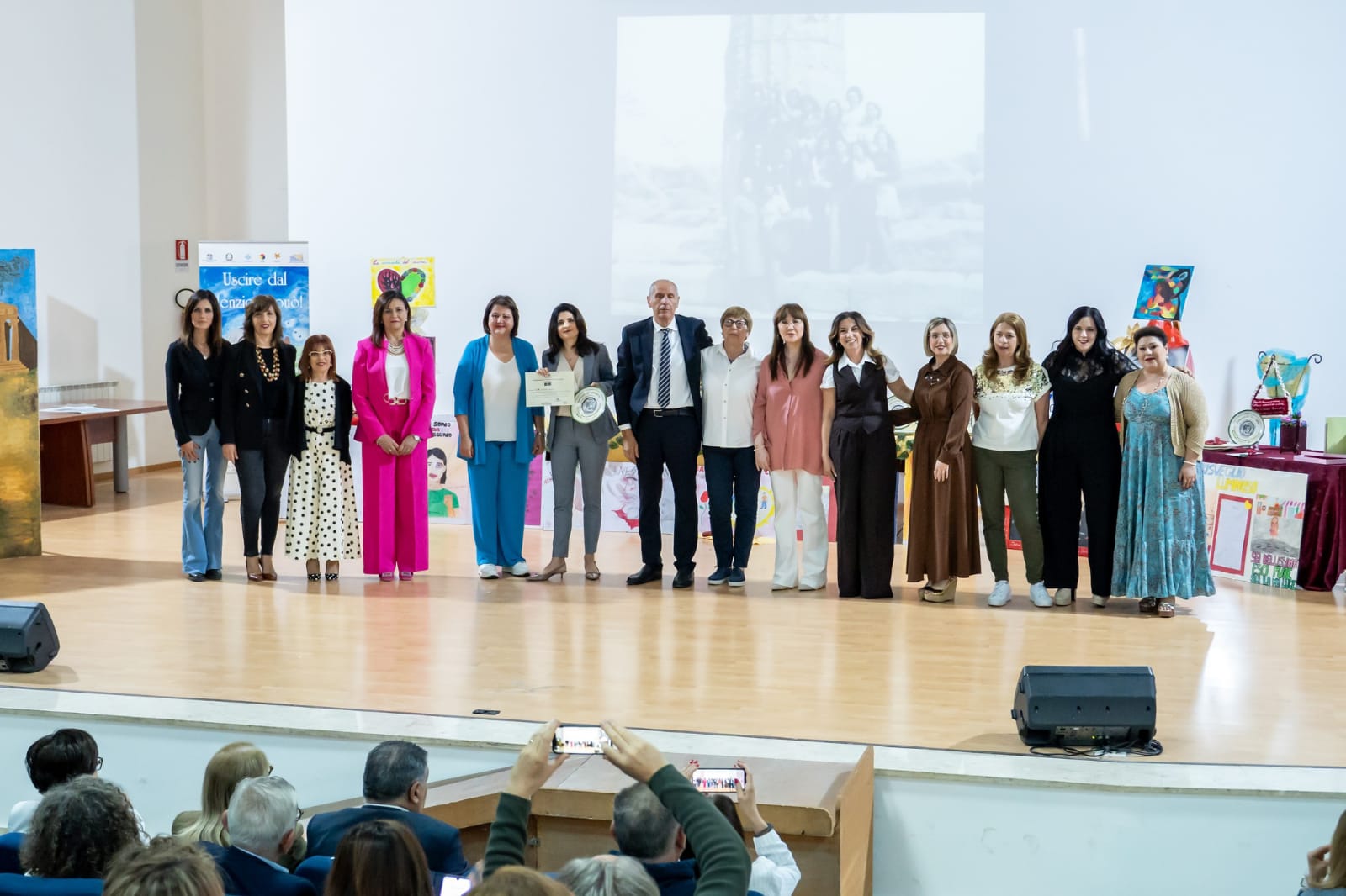 Alunni villalbesi alla cerimonia di premiazione del Concorso “Damarete da 2500 anni contro la violenza”