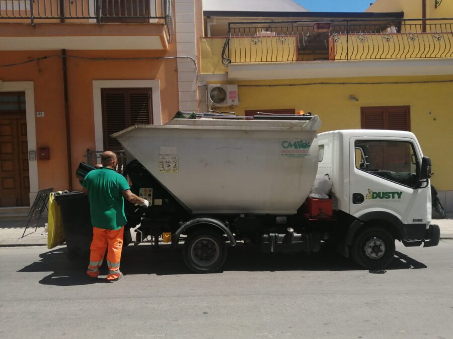 Caltanissetta. Raccolta rifiuti, il 2 giugno garantito il porta a porta