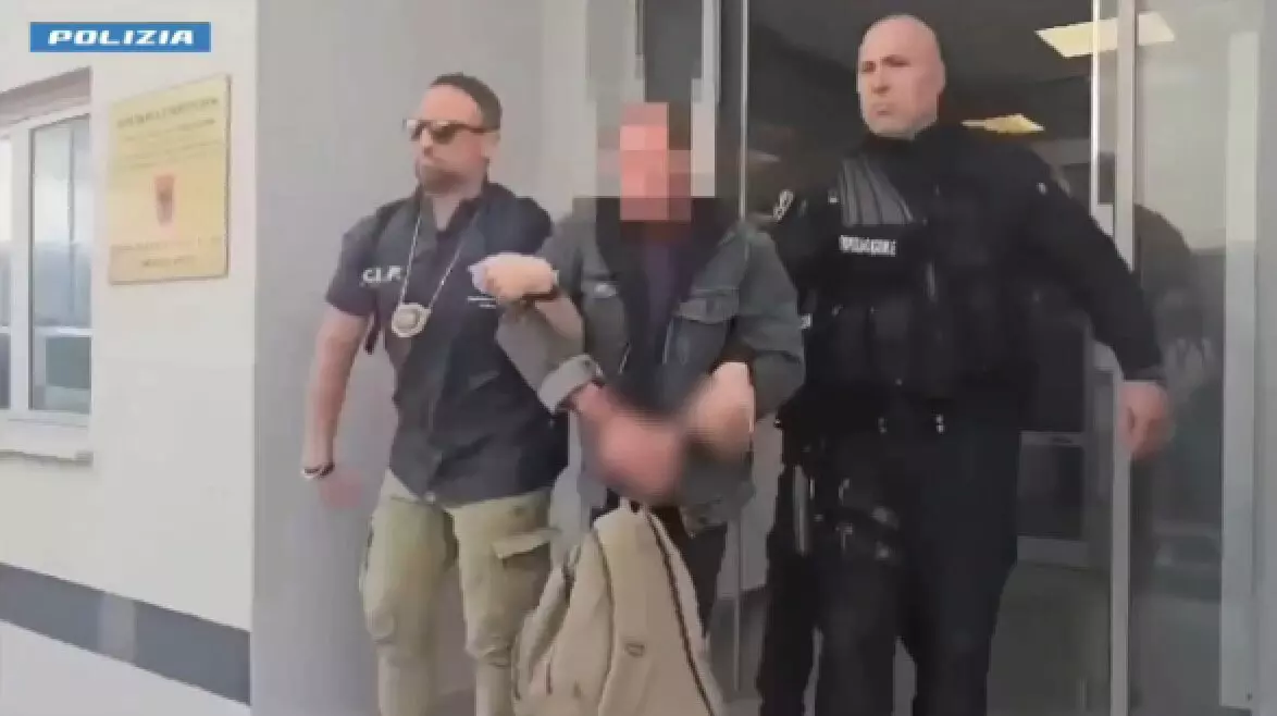 Traffico di esseri umani, indagato egiziano estradato dall’Albania