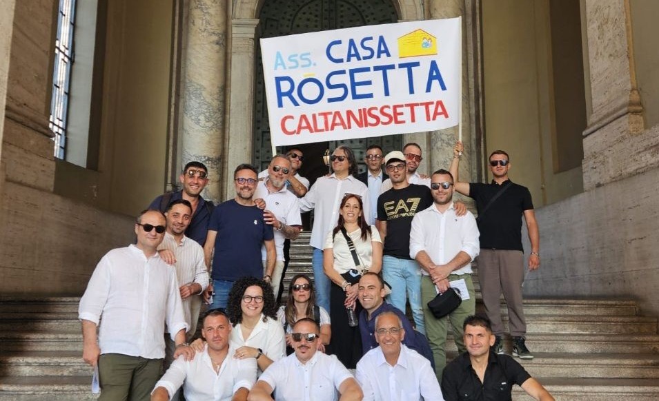 Caltanissetta. Folta rappresentanza di Casa Rosetta in Vaticano per udienza speciale con Papa Leone XIV