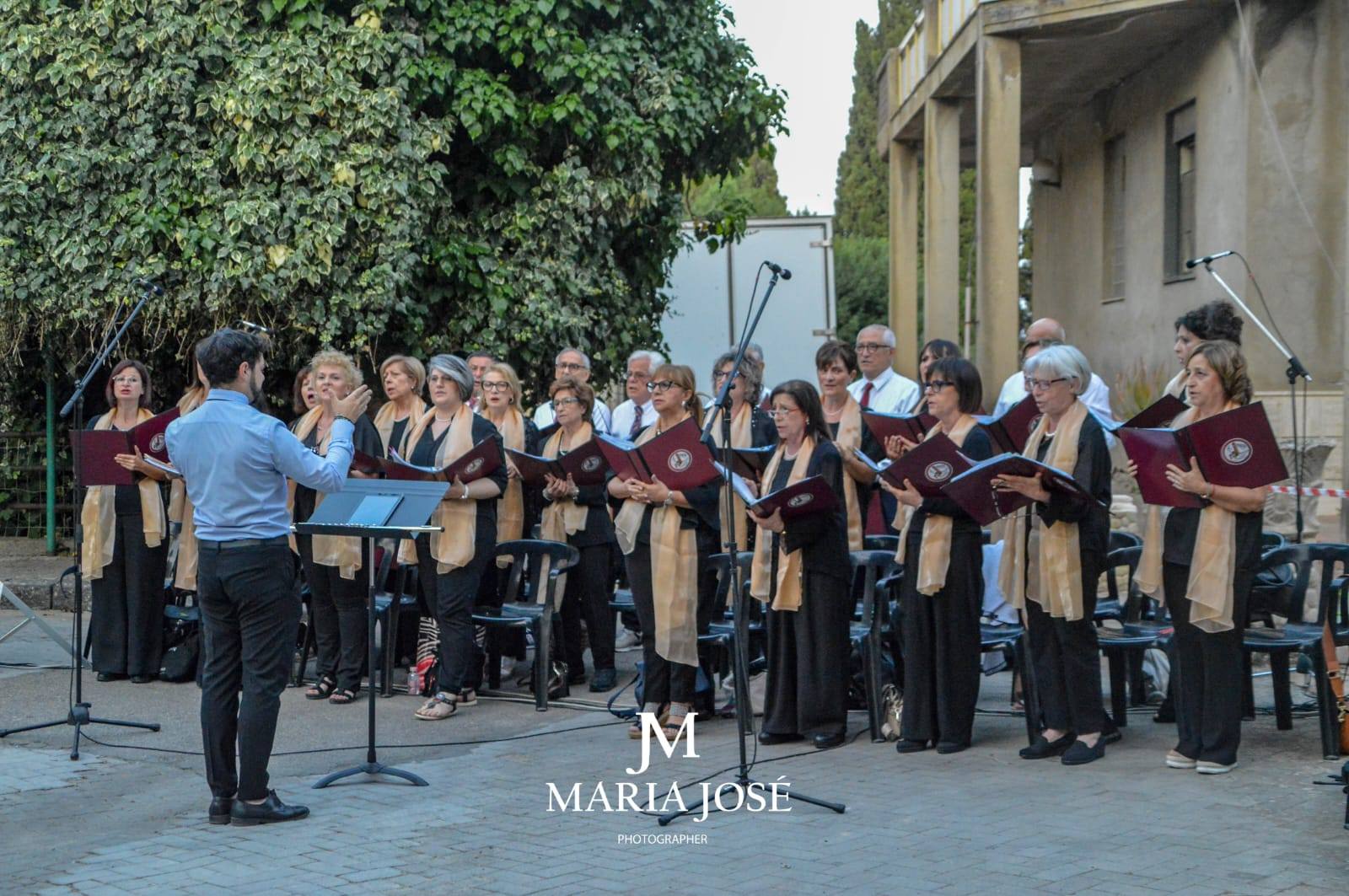 San Cataldo. Per la Festa di Sant’Antonio, la corale polifonica “Chinnici” e il maestro Raimondo Capizzi hanno animato la celebrazione