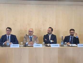 Assogasliquidi: “Rivedere subito regole Ue su emissioni veicoli pesanti”