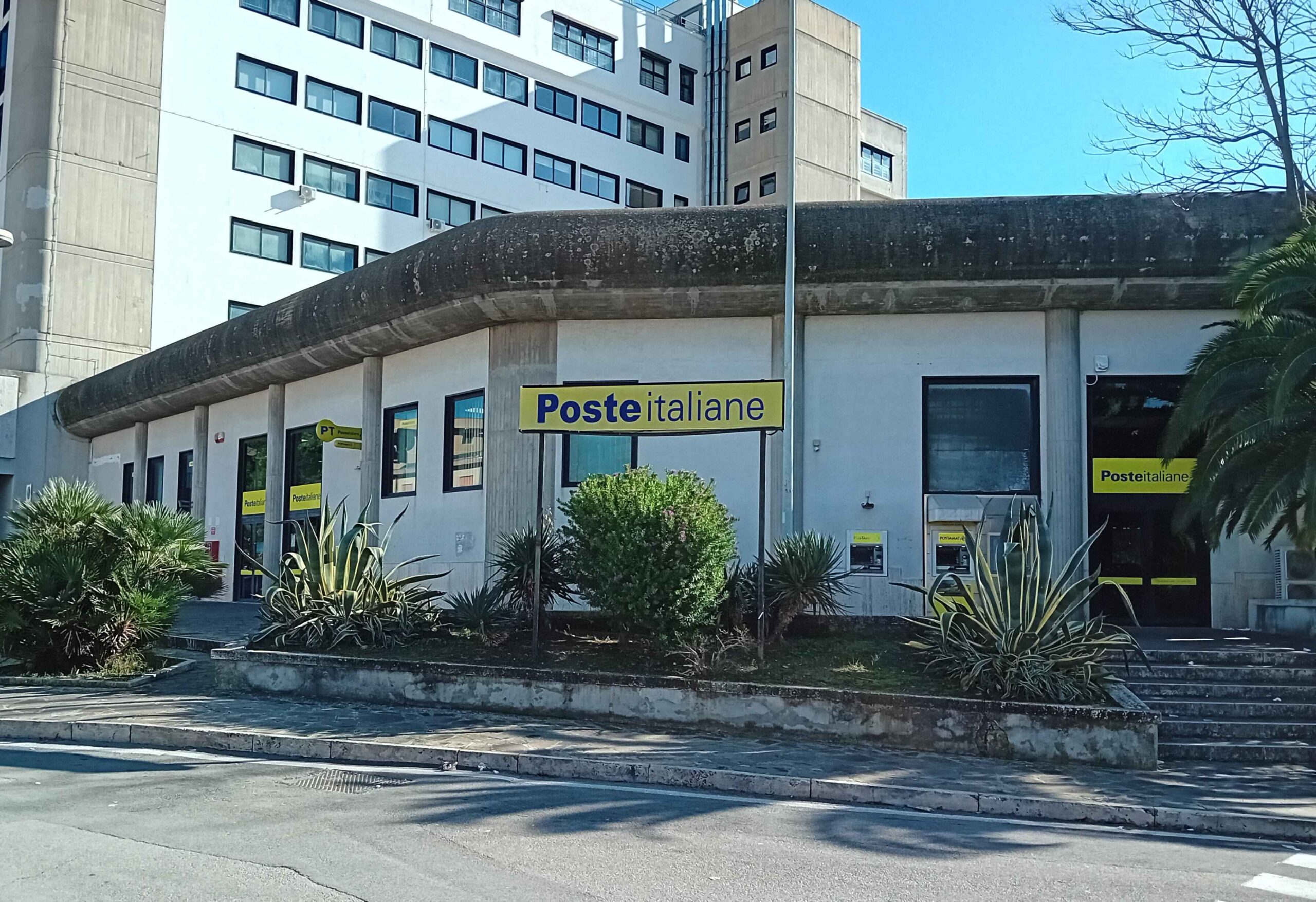 Poste Italiane: Piano decoro, nel Nisseno nuova veste per le sedi di Caltanissetta e Gela Settefarine