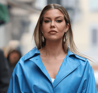 Costanza Caracciolo scopre di avere una diastasi: “Mi dicevano che sembravo incinta”