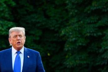Dazi Usa, Trump invia oggi le prime lettere e minaccia: “+10% ai pro-Brics”