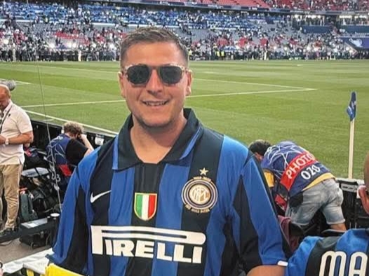 l’Inter travolta dal PSG, a Caltanissetta esplode lo sfottò. Il pesista Mirko Scarantino da Monaco di Baviera: “Nonostante il risultato sempre e solo forza neroazzurri”