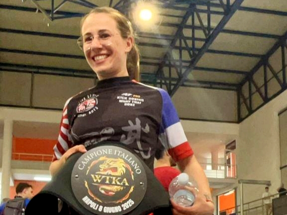 La montedorese Stefania Salvo conquista il terzo titolo italiano di kick boxing: “Lo dedico al mio maestro Piero Maugeri”