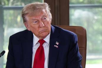 Iran, Trump: “Decisione su attacco entro 15 giorni, si può negoziare”