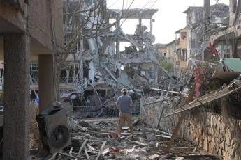 Israele, raffica di missili dall’Iran. Idf attacca obiettivi militari a Teheran