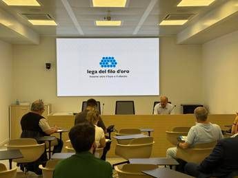 L’ indagine, cresce sensibilità italiani a enti che sostengono chi non vede e sente