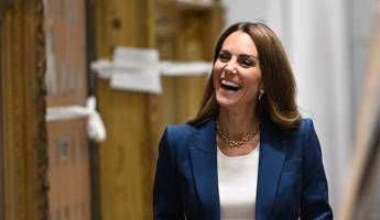 La scelta di Kate Middleton, non rispetta il dress code durante la visita al museo