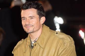 Matrimonio di Bezos, Orlando Bloom ruba la scena a Venezia: la star è single…