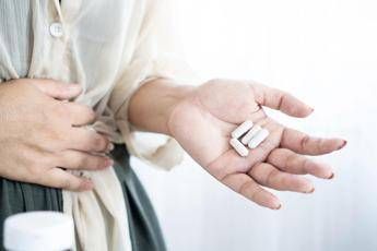 Salute, 13 mln italiani con stipsi e cresce abuso lassativi, nell’80% dei casi inutili 