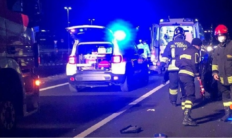 Incidente stradale nel nisseno, carambola sulla Gela-Catania: cinque feriti, traffico in tilt