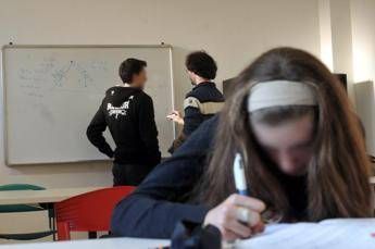Scuola, ultimo giorno ma ancora niente vacanze per oltre un milione di studenti