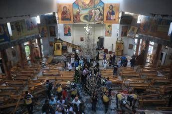 Siria, attacco Isis in una chiesa a Damasco: 20 morti e oltre 50 feriti