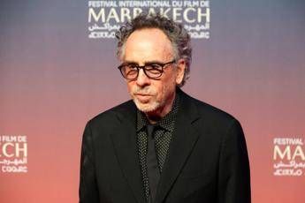 Tim Burton presenta ‘Mercoledì 2’ in Italia, l’incontro con i ragazzi del Giffoni Film Festival