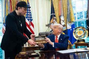 Trump-Musk, scontro totale. Il presidente: “Sei impazzito”. Mr X: “Il tuo nome nei file di Epstein”