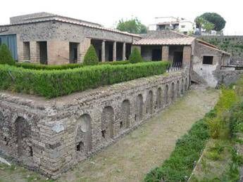 Villa dei Misteri a Pompei, riemerge l’ingresso principale