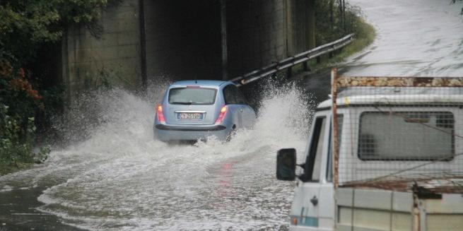 Maltempo in Sicilia: tromba d’aria nel Siracusano e temporali a Palermo, danni e disagi in tutta l’Isola
