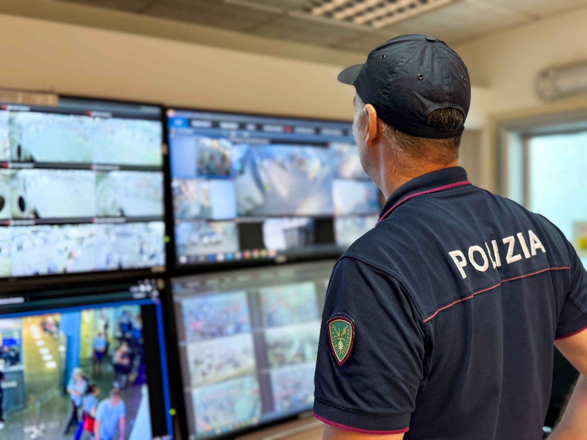 Cittadino francese denunciato in aeroporto dalla Polizia per furto aggravato