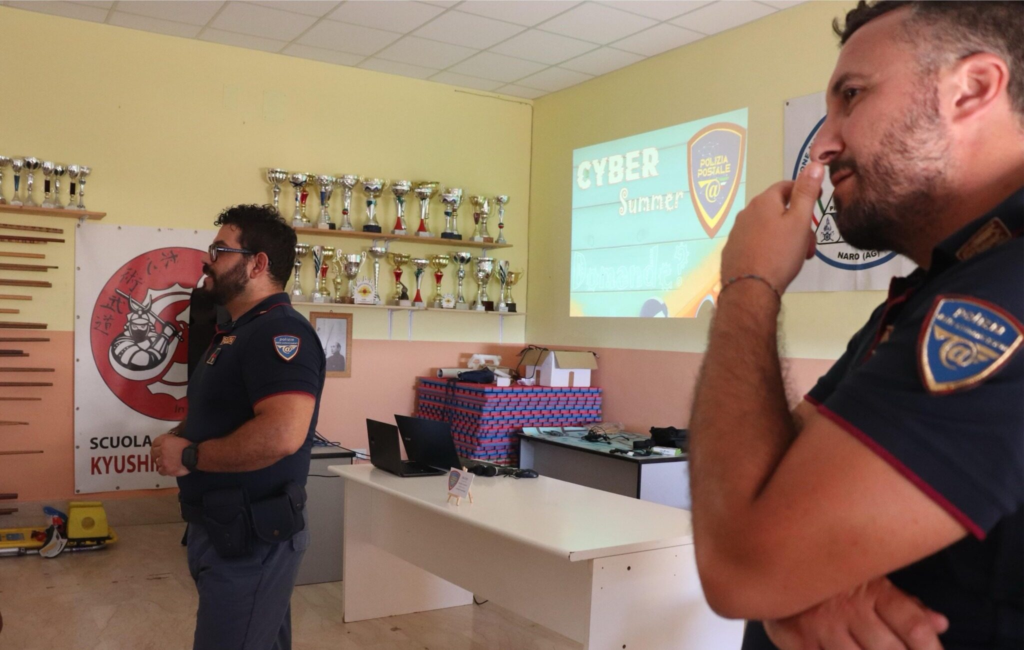 “CyberSummer 2025”, gli agenti della Polizia Postale di Caltanissetta incontrano i ragazzi del campo scuola estivo “Anch’io sono la Protezione Civile” a Naro