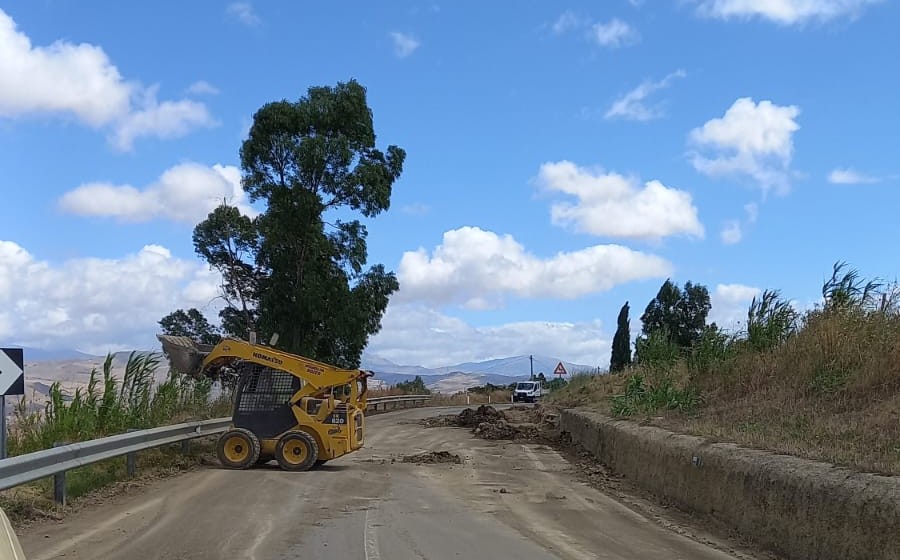 Marianopoli. Il sindaco ha annunciato che tra il 4 e 5 agosto inizierà bitumazione della SS121 chiusa a transito da 53 anni