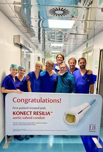 A Roma primo impianto in Europa di un condotto aortico pre-assemblato