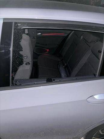 Ai Cancelli di Ostia finestrini distrutti e auto razziate, ladri (ancora) in azione al ‘Mare di Roma’