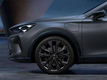 CUPRA Formentor, Leon e Terramar 2025: tecnologia avanzata e stile rinnovato