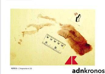 Caso Garlasco, consulenza Poggi: “Impronta 33 inutilizzabile, non è nitida”