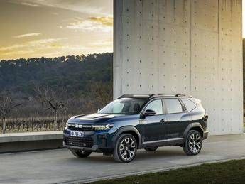 Dacia Bigster 2025: dotazione da grande e una nuova colorazione accattivante