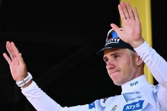 Evenepoel si ritira dal Tour de France