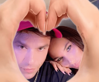 Fedez e Giulia Honegger, ora è ufficiale: la prima foto social di coppia