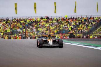 Gp Belgio, la griglia di partenza. Norris in pole, Hamilton 16esimo
