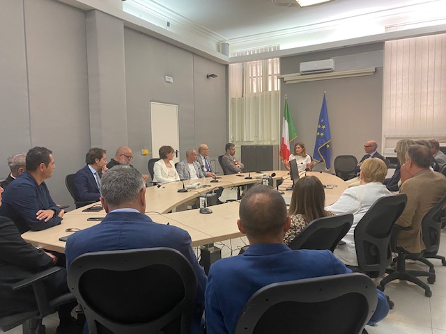 Caltanissetta. Il Prefetto ha incontrato i sindaci della provincia per un confronto su criticità e peculiarità del territorio