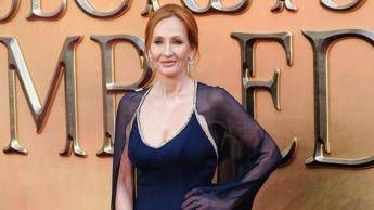 J.K. Rowling compie 60 anni, dalla magia di Harry Potter alle ombre delle polemiche