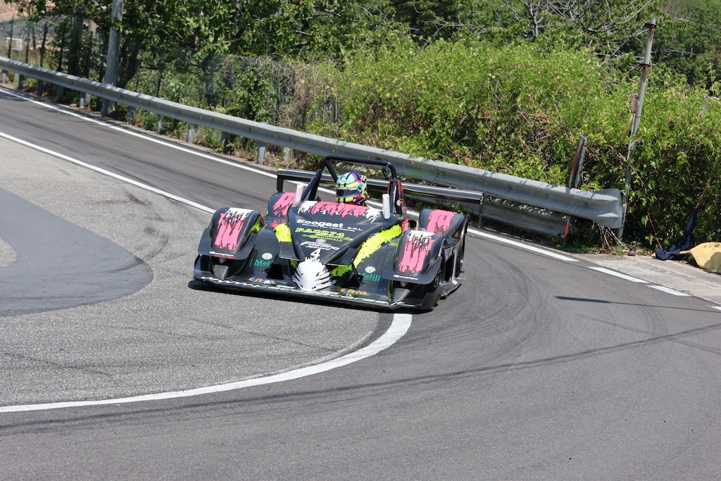 Motori. Alla 26^ edizione della cronoscalata Giarre – Milo s’impone Luigi Fazzino (Osella Pa 2000)