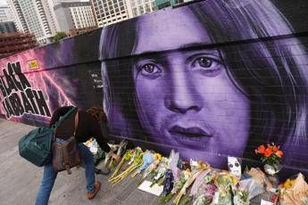 Ozzy Osbourne, oggi l’ultimo saluto con corteo funebre a Birmingham