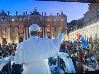 Papa, la sorpresa per il Giubileo giovani: arriva a Piazza S. Pietro per un saluto