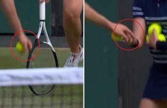 Solo a Wimbledon, tappo di champagne salta in campo durante la finale