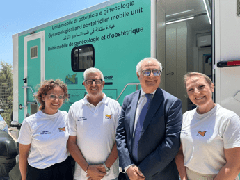 Storia di Aisha, arrivata a Lampedusa a 32 kg e incinta