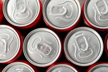 Trump dice di aver convinto Coca-Cola a usare zucchero canna al posto di sciroppo mais